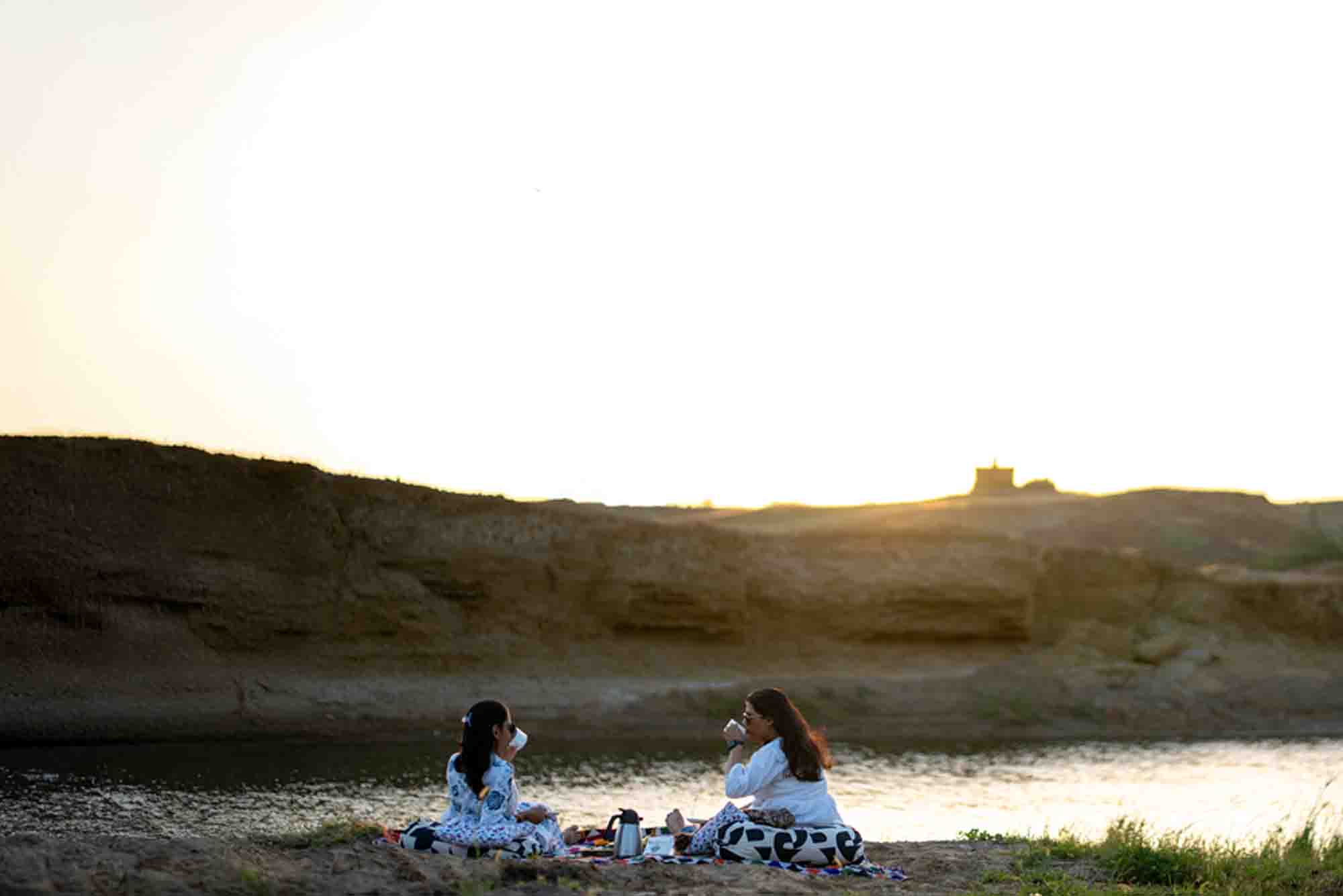 Dreamtime Bungalows Dreamy Desert Package Hi-Tea by the Oasis